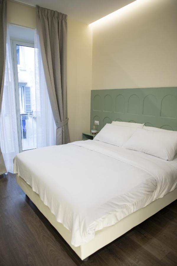 South Hands Luxury Napels