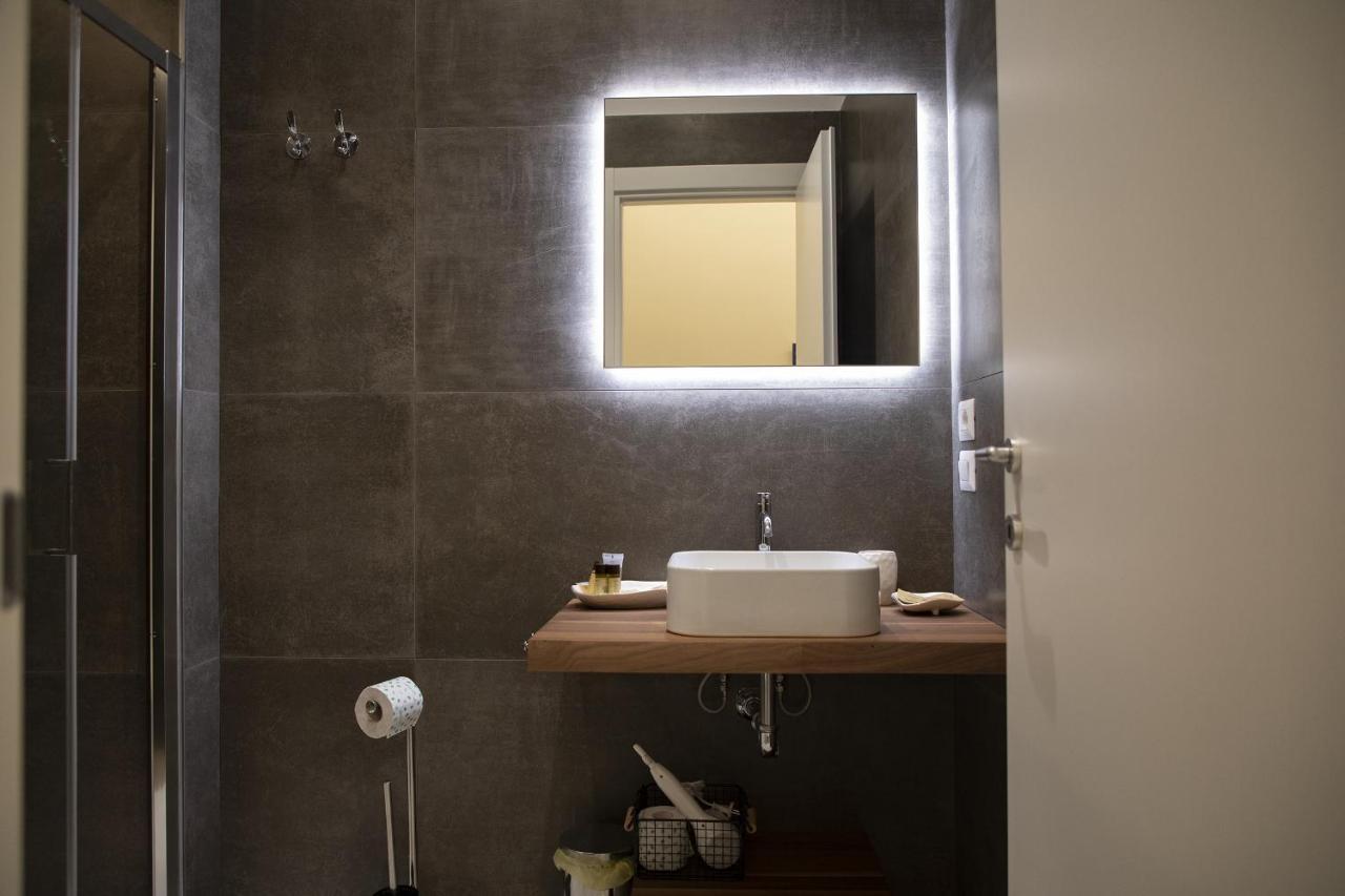 South Hands Luxury Naples