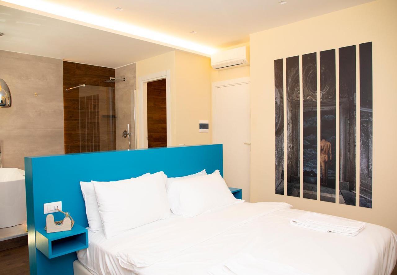 South Hands Luxury Naples